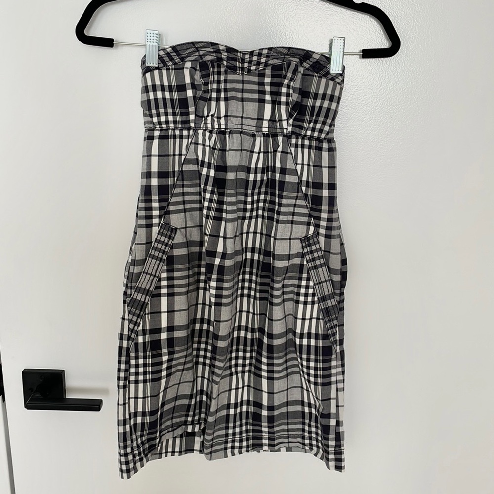 Black and white gingham strapless dress